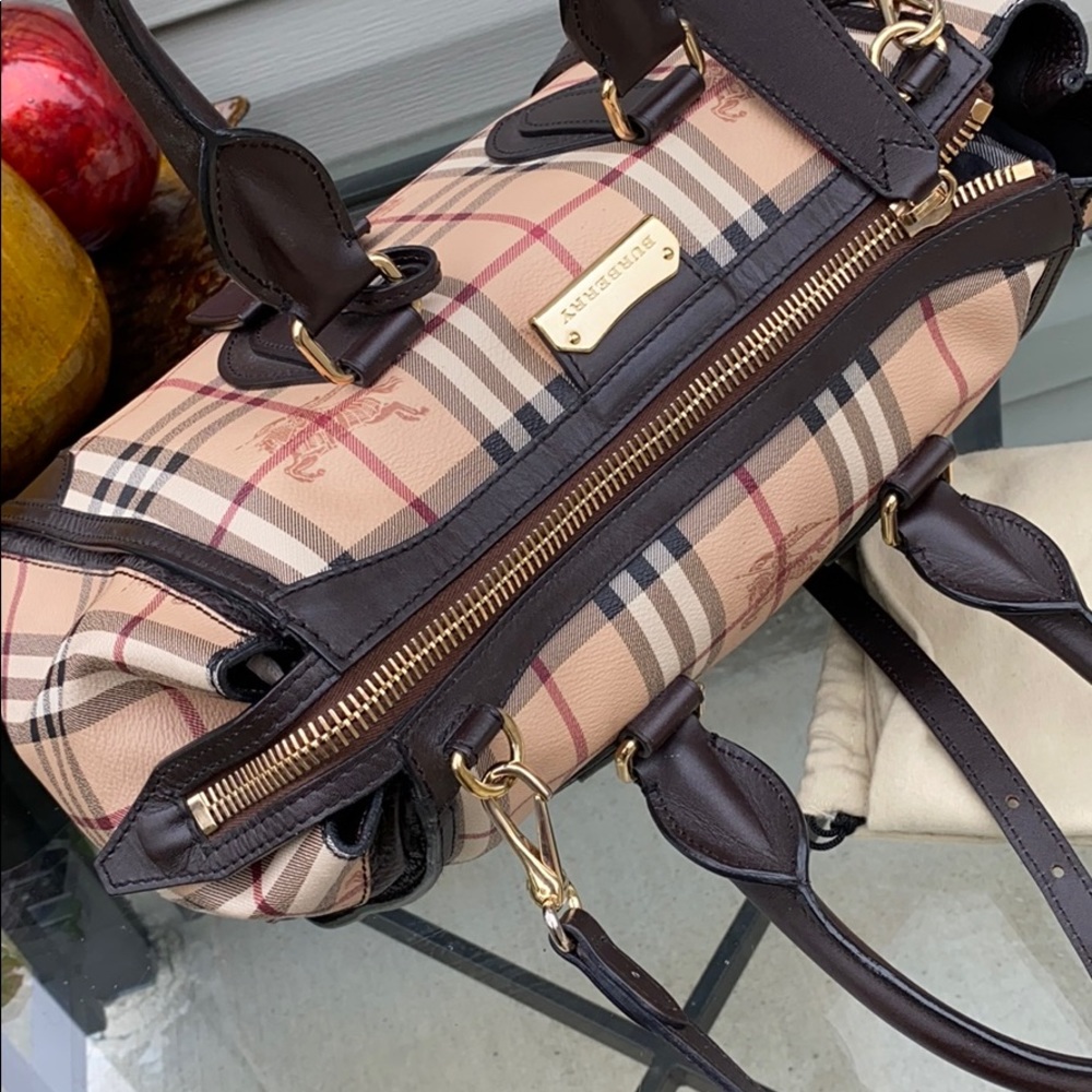 Burberry Beige Nova Check Satchel with Black Trim - Picture 10 of 16